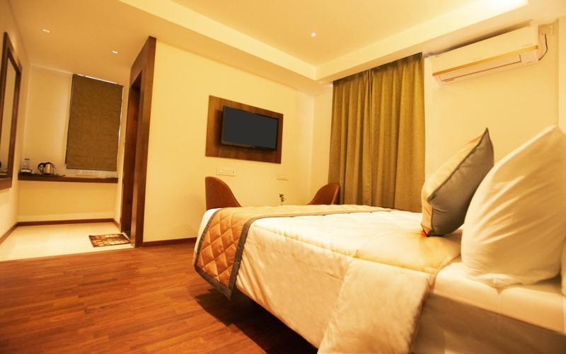 Super Hotel O Nar Comforts Near Ksr Railway Station Бангалор Экстерьер фото