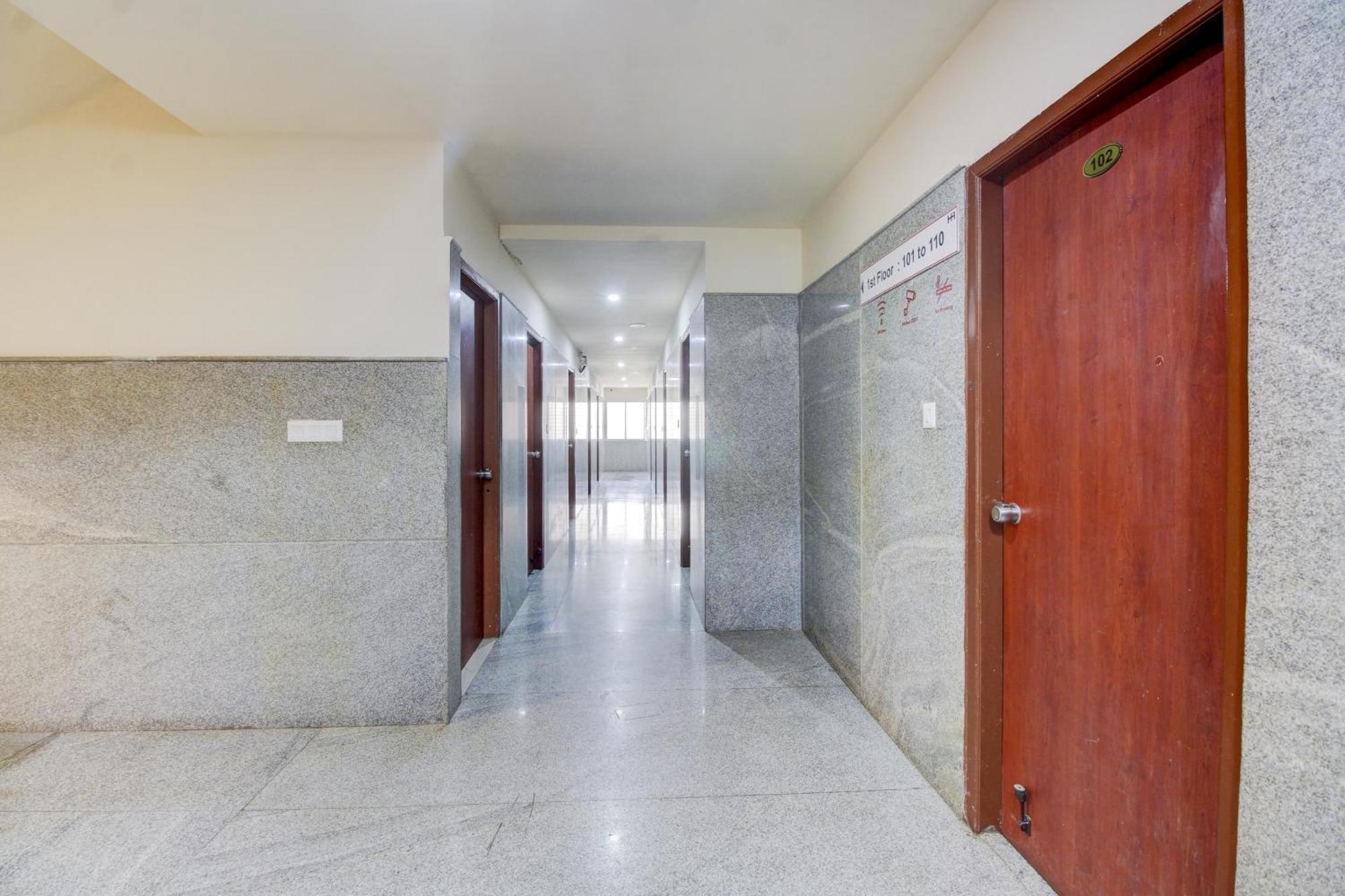 Super Hotel O Nar Comforts Near Ksr Railway Station Бангалор Экстерьер фото