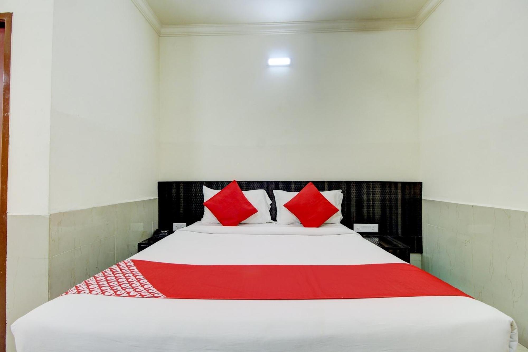 Super Hotel O Nar Comforts Near Ksr Railway Station Бангалор Экстерьер фото